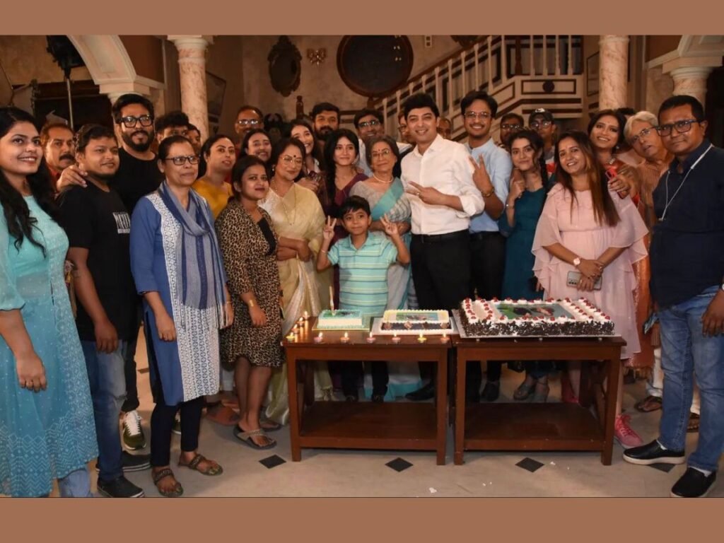 Fans joined to celebrate one year birthday of Bengali TV serial ‘Godhuli Alap’