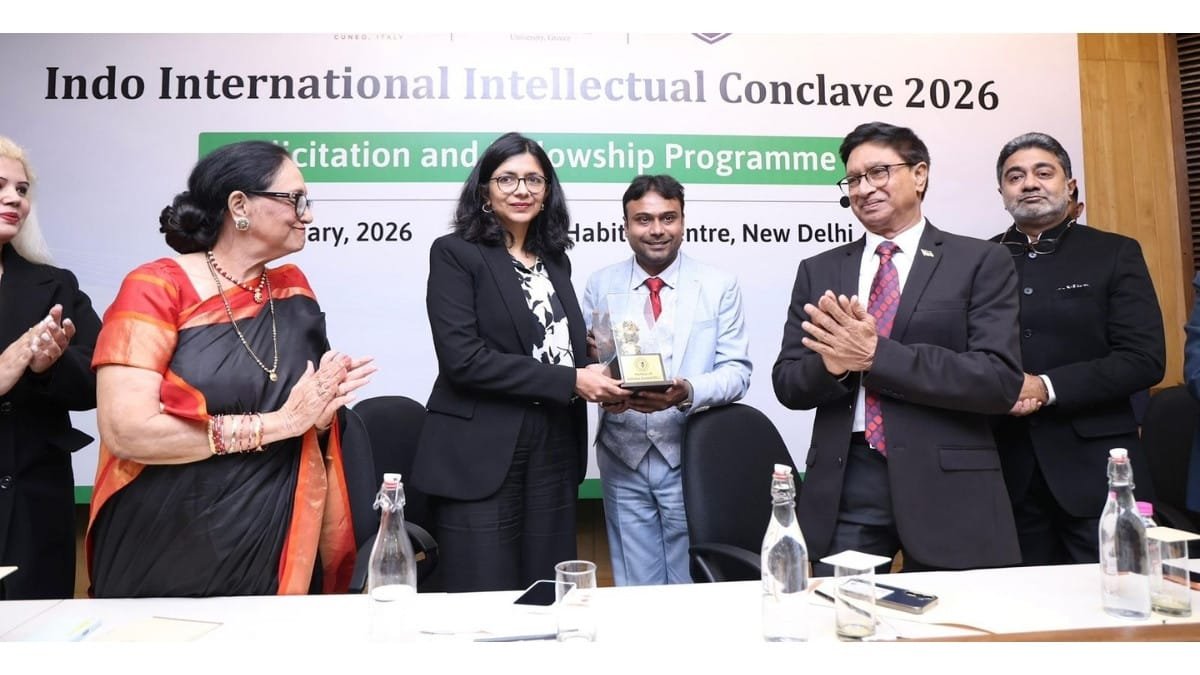 Beyond Applause and Spotlight: A Candid Conversation with Abhishek Pandey on The Filmy Charcha Podcast-PNN